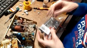 Меняем конденсаторы на усилителе КОРВЕТ 100У