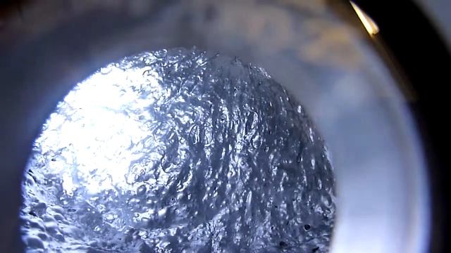 Процесс дегазации материала