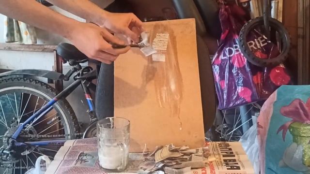 DIY картина из газет своими руками