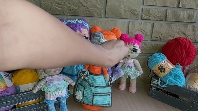 Навязала крючком и спицами