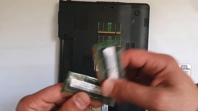 Packard Bell Easynote MH36 | Upgrade RAM смотреть онлайн