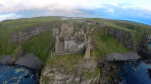 Замок Данлюс (Dunluce Castle),Ирландия.