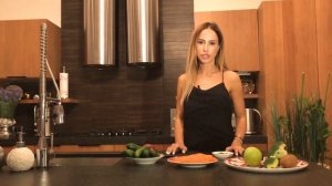 Как быстро и вкусно перекусить. Салат из тунца с фасолью и тар тар из лосося в домашних условиях