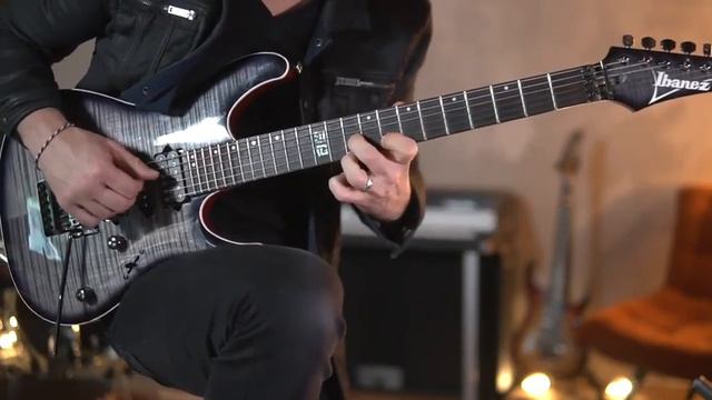 Kiko Loureiro / Noite Feliz смотреть онлайн