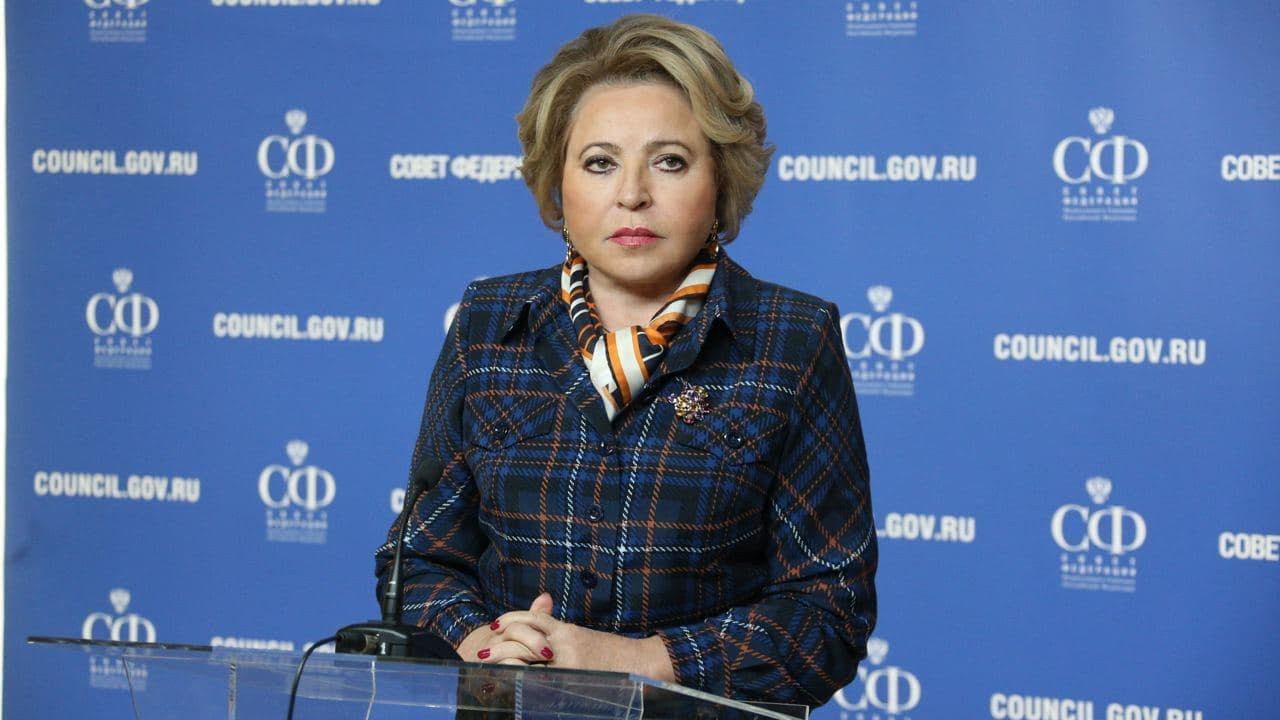 Пресс-подход Председателя Совета Федерации Валентины Матвиенко