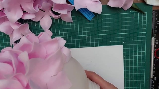 МК светильник -шар гортензия из изолона и фоамирана смотреть онлайн