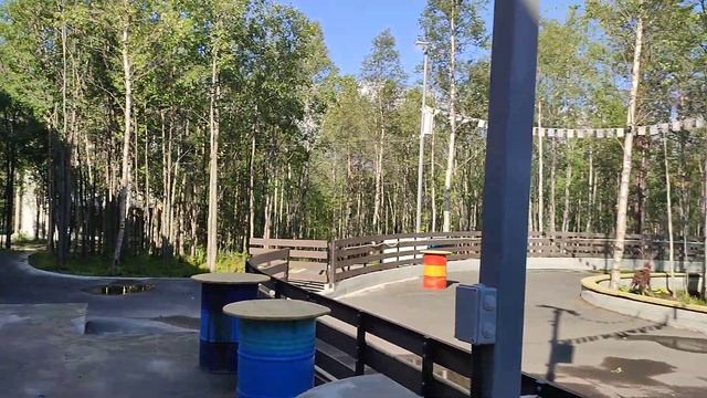 Автобус ПАЗ-4230 "Аврора", зимой используется в качестве кафе! Летом, не работает! г.Апатиты! смотреть онлайн