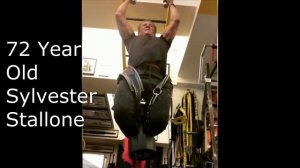 Pull UPS with weights in 70 80 years. Подтягивания с отягощением в 70-80 лет