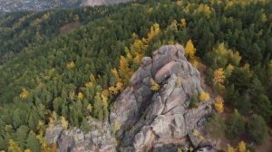 Осенняя природа. Красивые виды природы с квадрокоптера - заповедник Столбы, скала Ермак. Аэросъемка
