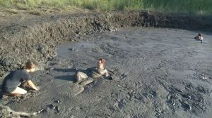 10.07.2023 Кучугуры. Грязевой вулкан Плевак.