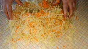 Что приготовить на обед или ужин?  Солянка из капусты с сосисками. Тушенная капуста.