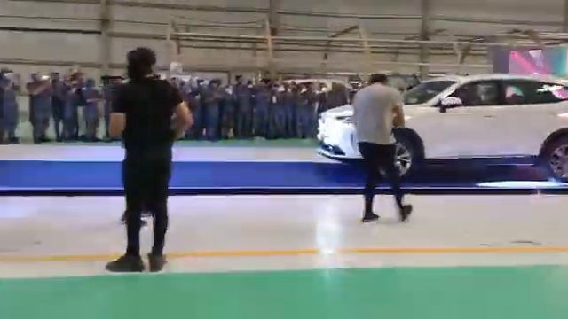 Healthy competition always benefits consumers. first locally assembled Haval H6 rollout. смотреть онлайн