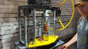 Формование стакана из глины - Технология производства керамики