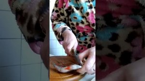 Как легко почистить окуня