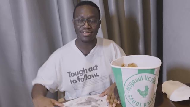 BLACK GUY TRIES SAUDI KFC смотреть онлайн