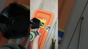 Nissan Qashqai. Ремонт кришки розширювального бачка