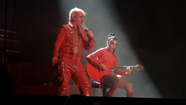 Till Lindemann - Tanzlehrerin (live Düsseldorf) Konzert Tour 2023 смотреть онлайн