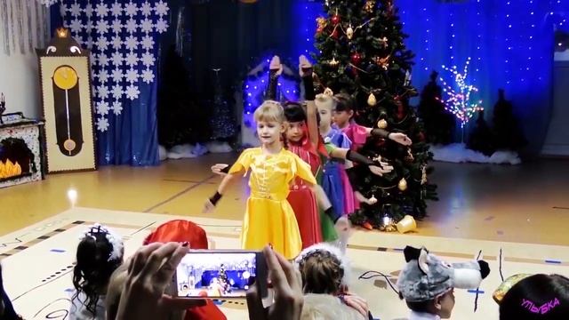 Танец Новогодних Минуток ? смотреть онлайн