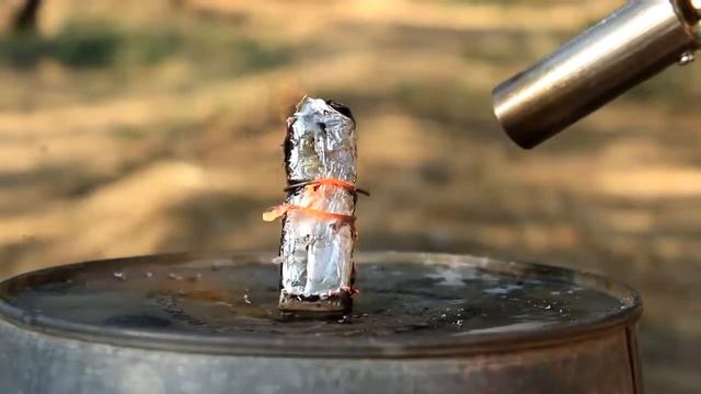 ЧТО БУДЕТ ЕСЛИ ПОДЖЕЧЬ ЖВАЧКУ И ЧИПСЫ смотреть онлайн