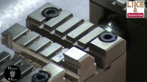 XHorse Dolphin XP-007 clearing out the excess area on a key I cut for a Ford chip laser cut key