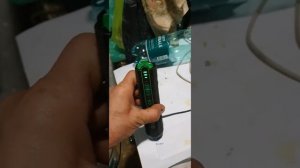 аккумуляторная отвёртка LAOA, перестала работать через месяц после покупки, оторвался аккумулятор