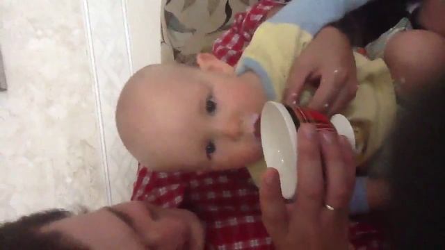 Что делают папы с детьми, когда мам нет дома смотреть онлайн