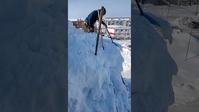 Промышленный альпинизм. Работы мало не бывает.