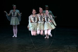 Танец со скакалками, Ансамбль "Ритмы детства". Dance with ropes, "Rhythms of Childhood" Ensemble.