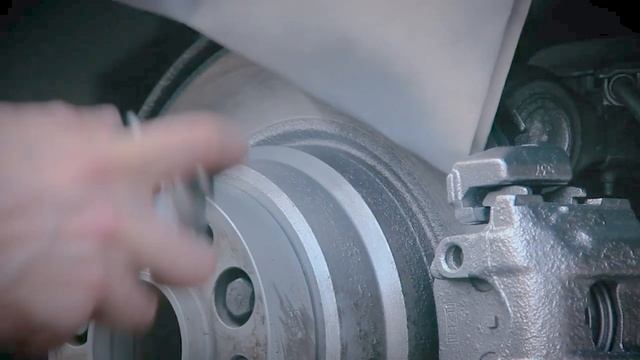 Как заменить тормозные колодки BMW X5 E53. Что делать если износились колодки BMW X5