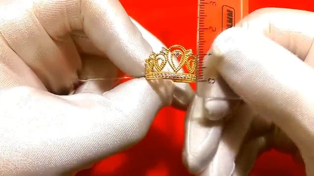 Кольцо «Корона» из золочёного серебра с фианитами Sokolov 93010365 смотреть онлайн