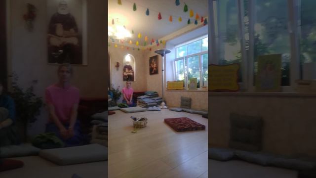 Субботняя программа в Джаганнатх центре в Риге 8 июля 2023 года. Лекция Адвайта Пуруша прабху.(2) смотреть онлайн