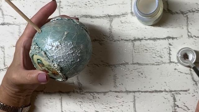 Новогодние игрушки из пенопластового шарика. Christmas toys made of foam ball. смотреть онлайн