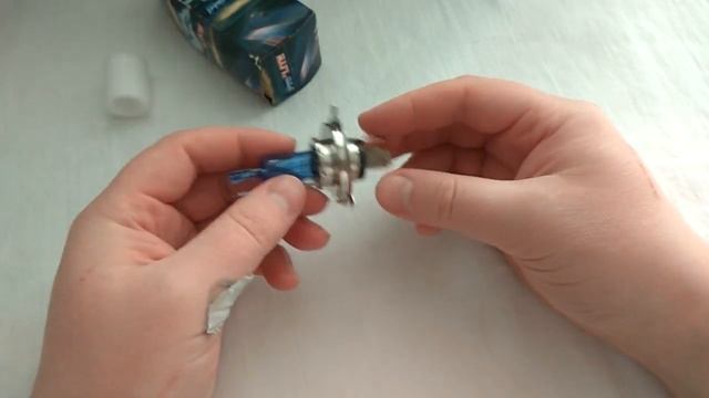 Газонаполненная лампа H4 на 6000K смотреть онлайн