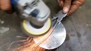 Старые и ржавые плоскогубцы восстановление инструмента