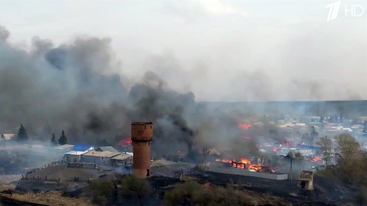 В Красноярском крае тысячи человек борются с природными пожарами