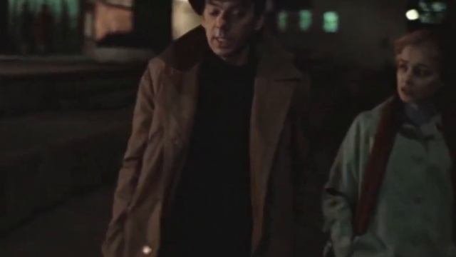 " А я совсем не умею готовить обед.." Москва слезам не верит.