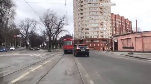 ПДД Украины, поворот и разворот с трамвайных путей попутного направления