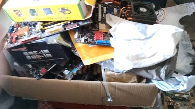 Remmet/3 сезон 7 серия/Посылки, Ремонт моника и m2n-sli deluxe, уборка в подвале смотреть онлайн