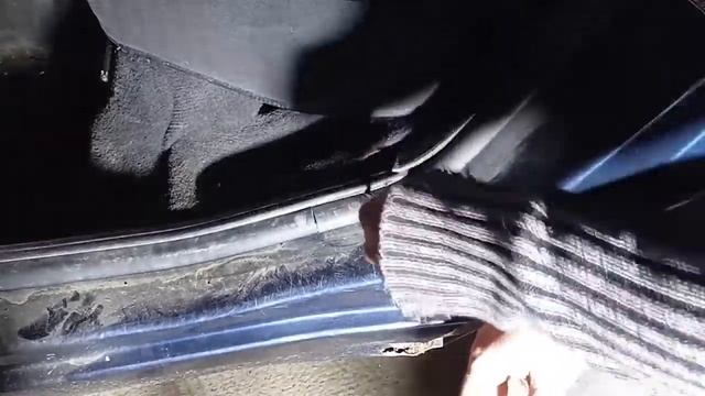 Как снять ремень безопасности водителя Ford Focus1 седан америкос #RAZNOBOY #FordFocus1 #фордфокус1 смотреть онлайн