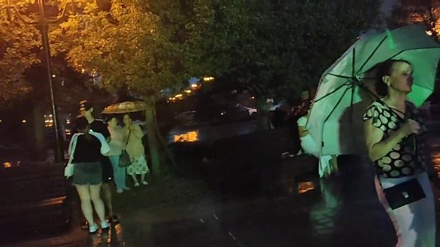 Букет из белых роз... 08.07.23 смотреть онлайн