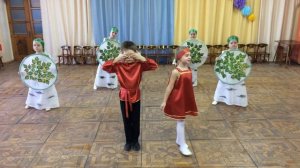 МДОУ "Детский сад №8" г.Ростов Русский народный танец "Березки-подружки"