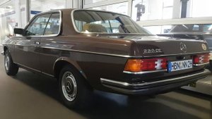 MERCEDES - BENZ W123 230CE COUPE