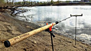 Ловля леща весной на фидер. Насадил на крючок это и дело пошло.