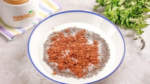 Шоколадный чиа-пудинг с йогуртом