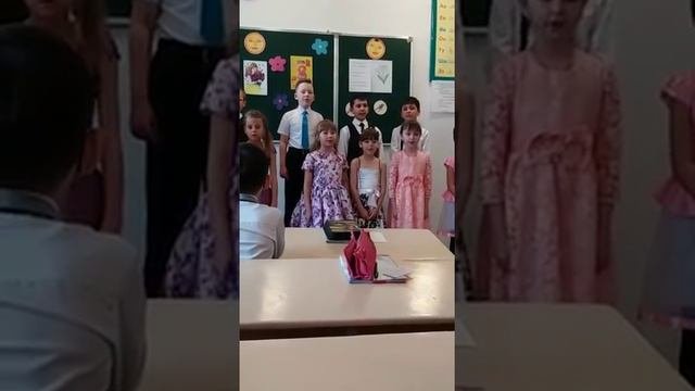 8 марта,песня мамантёнка.