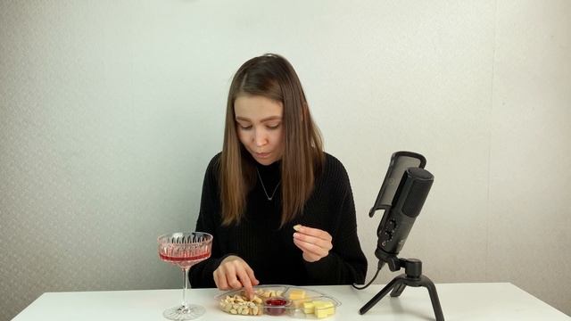 Сырная тарелка, которая испортит ваше застолье ? | Пробую сырную тарелку Vegan cheese plate смотреть онлайн