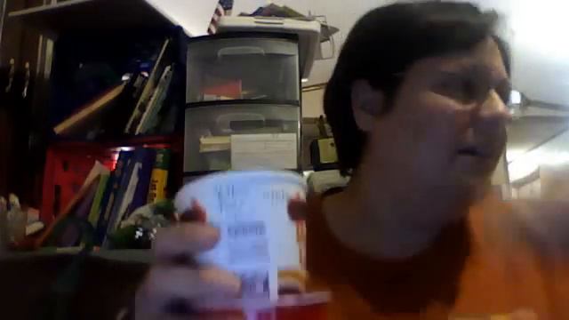 A new toy, the tomato, agastache, and the pineapple смотреть онлайн