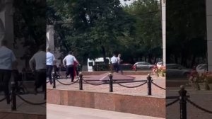 В Подольске мужчина напал на колонку с гимном России