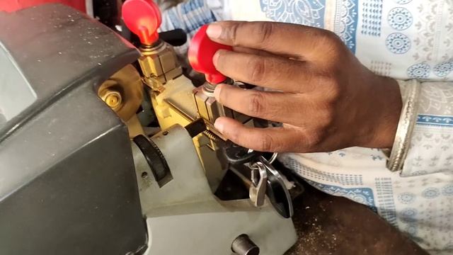 How to Convert normal key to Flip key / Car Flip Key kaise banaye / смотреть онлайн