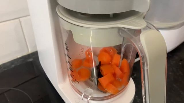 Tommee Tippee Quick Cook Baby Food Steamer and Blender смотреть онлайн